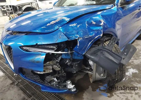 2021 Alfa Romeo Stelvio Ti Awd z USA, uszkodzony, nr VIN ZASPAKBN8M7D10403